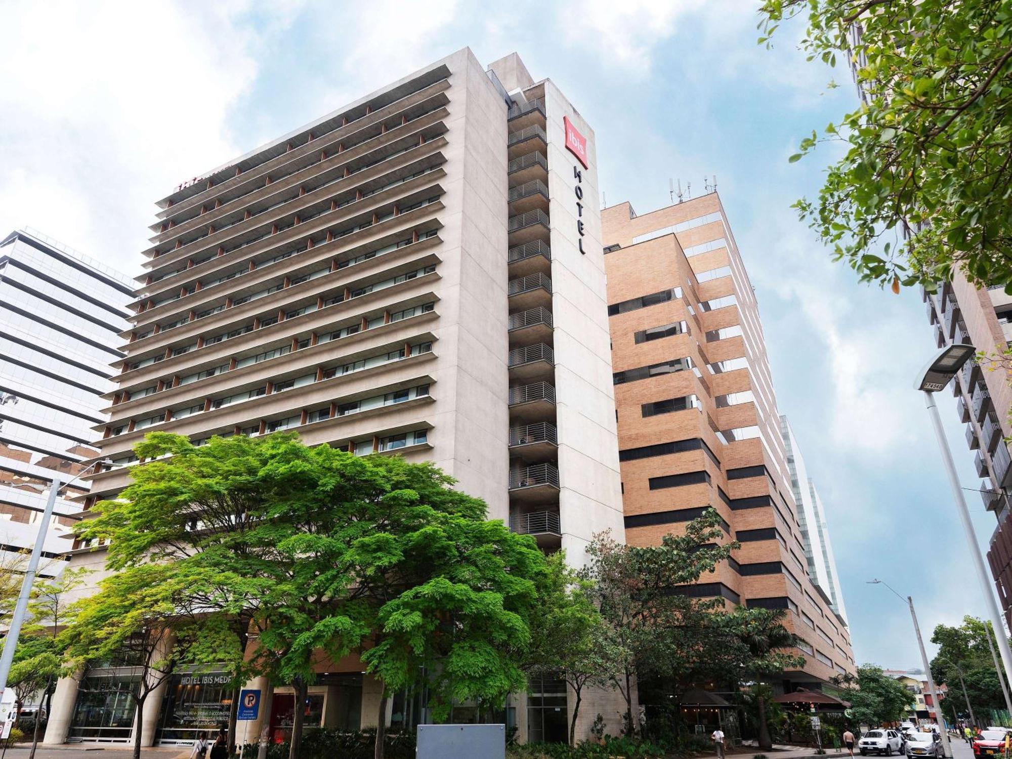 Ibis Medellin Hotel ภายนอก รูปภาพ